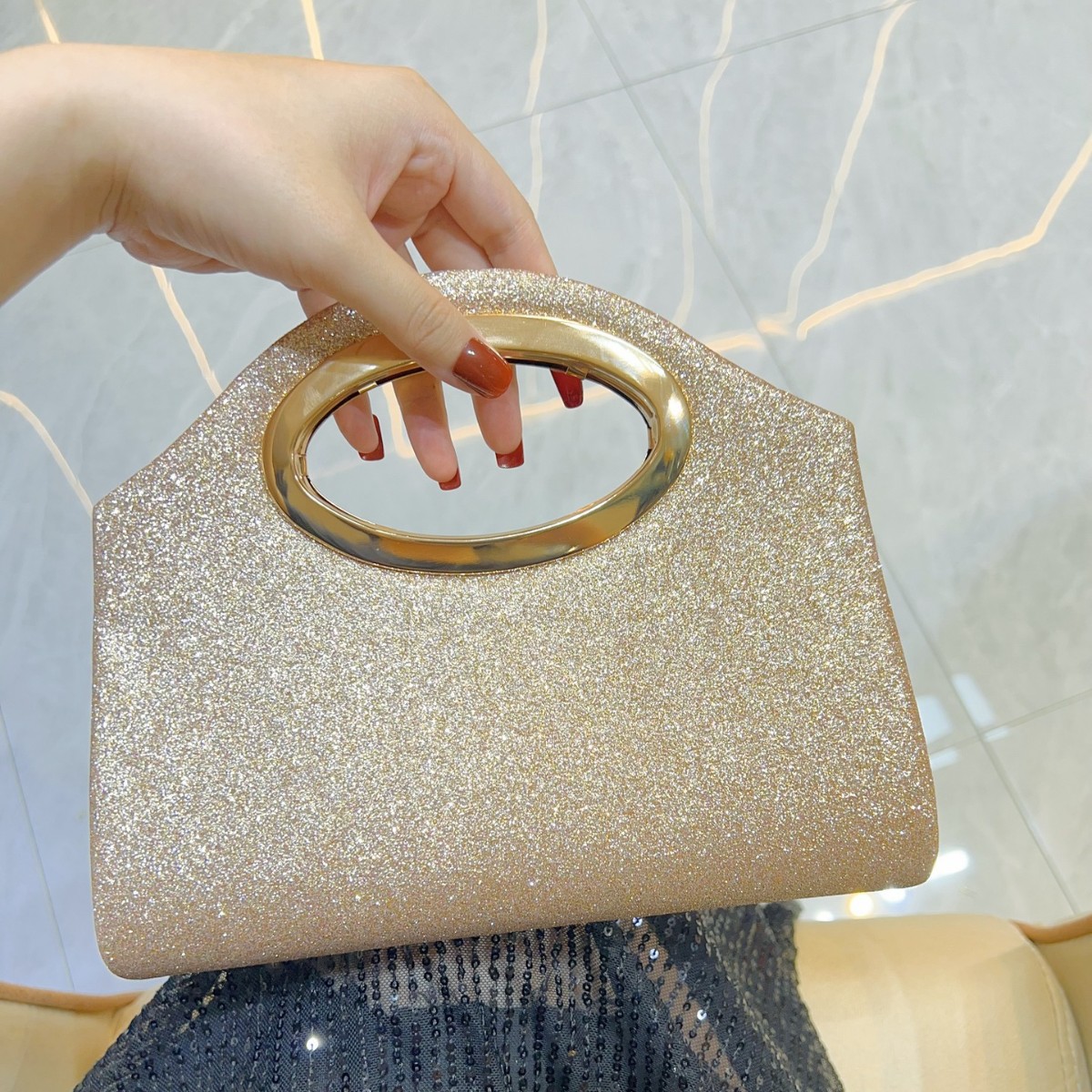 Interior Design News - 新しいクロスボーダー女性のクラッチバッグ高級ニッチデザインエレガントなハンドヘルド財布ファッションディナーパーティー結婚式イブニングハンドバッグ